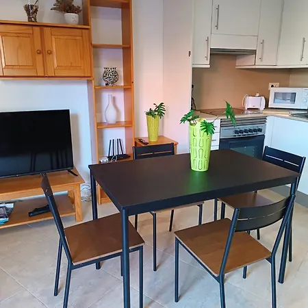 In Near The アパート *